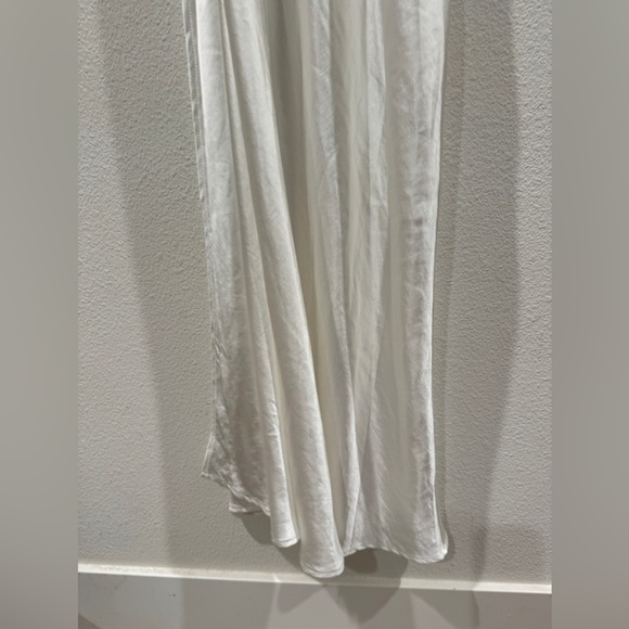 NWT Showpo. Archie Midi Cut Out One Shoulder Long Balloon Sleeve White Dress 6 - Picture 11 of 16